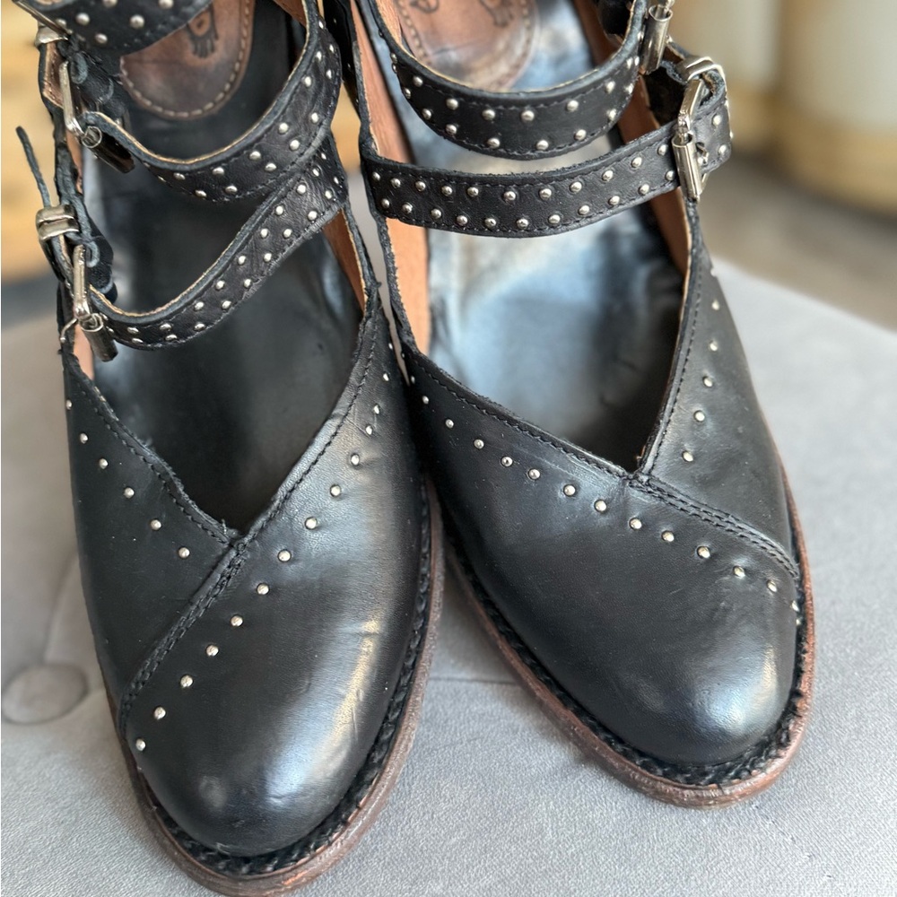 FREEBIRD distressed western country style Black Leather Buckle Ankle Boots - Picture 8 of 13